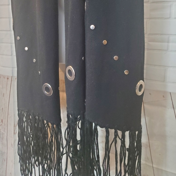 Black Fleece Studded Silver Grommet Scarf - Picture 3 of 9